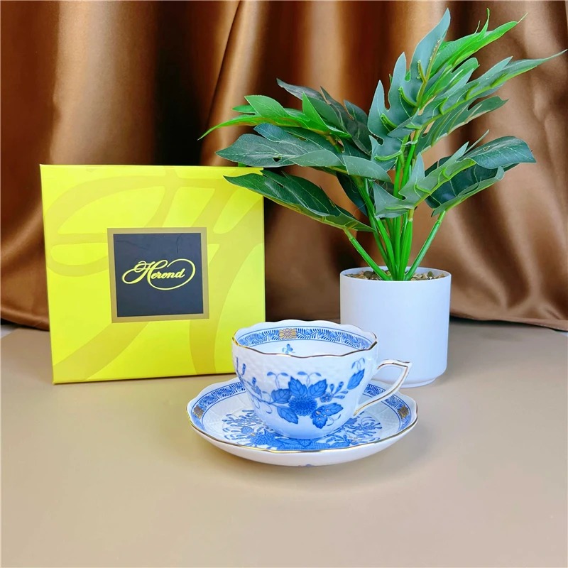 Conjunto de Xícara e Pires de  - Coffee Tea Gift Basket avaliação e preço