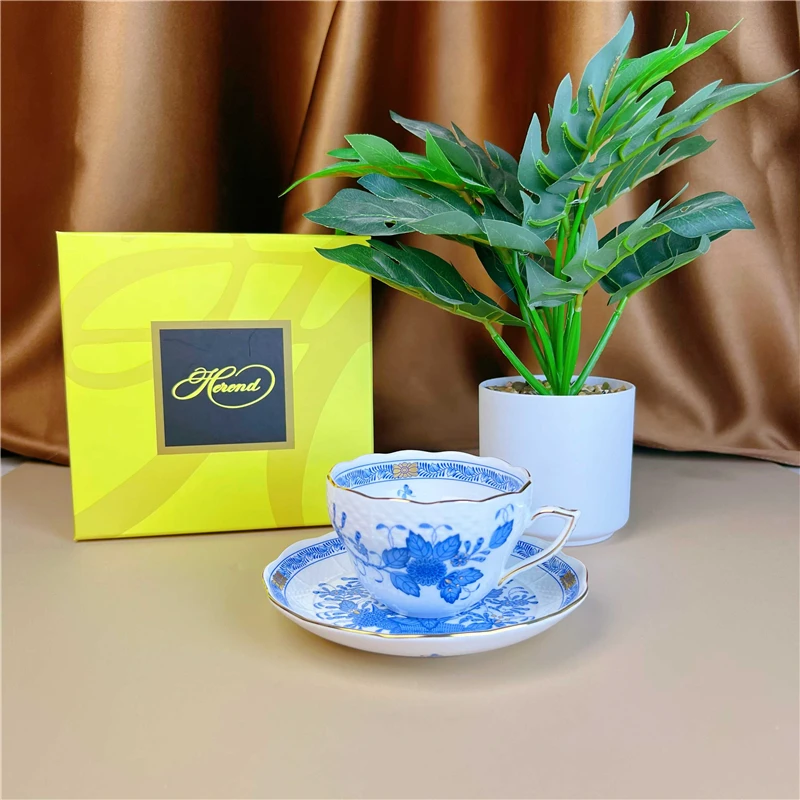 Conjunto de Xícara e Pires de  - Coffee Tea Gift Basket avaliação e preço